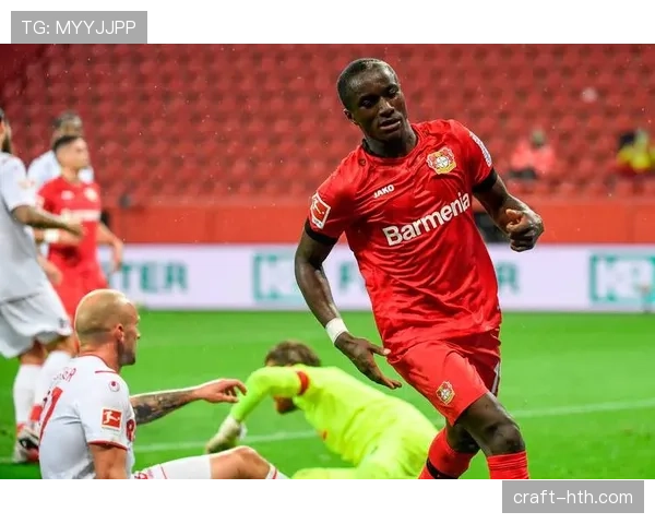 勒沃库森夺得德甲冠军，缔造俱乐部历史新篇章