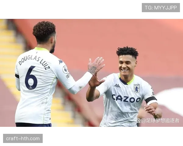 沃特金斯 vs 若塔:多面锋线角色与战术适配性对比 沃特金斯 vs 若塔:多面锋线角色与战术适配性对比